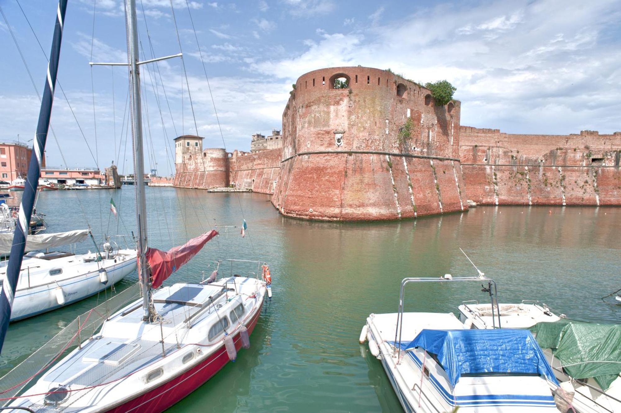 La Casina Di Borgo Apartment ลีวอร์โน ภายนอก รูปภาพ